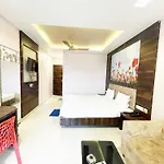 Hotel R R Puri Fully-Air-Conditioned-Hotel Card Payment Accepted Near-Sea-Beach-&-Temple With-Lift-And Restaurant-Availability