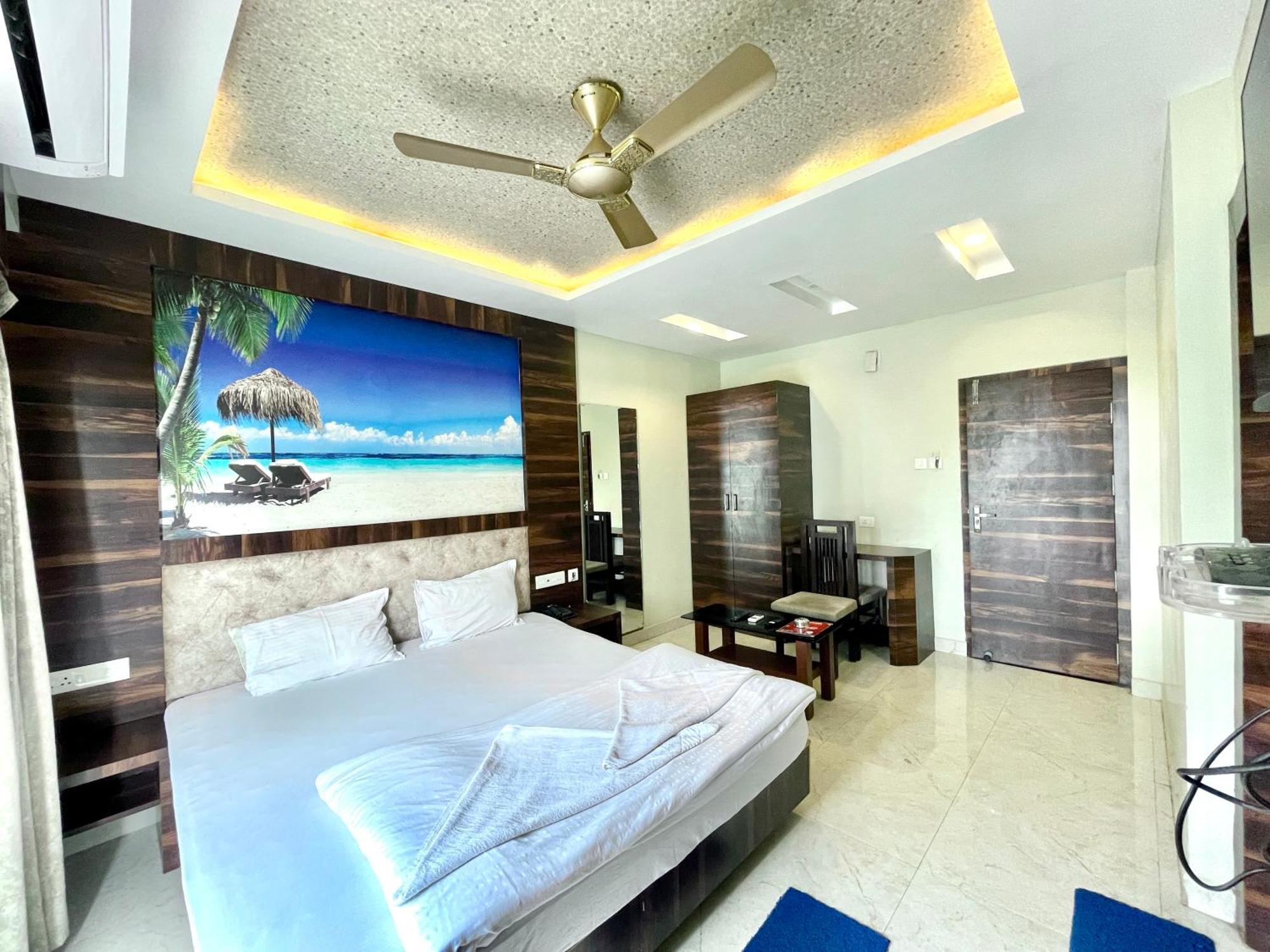 R R Fully-air-conditioned-hotel Card Payment Accepted Near-sea-beach-&-temple With-lift-and Restaurant-availability Hotel
