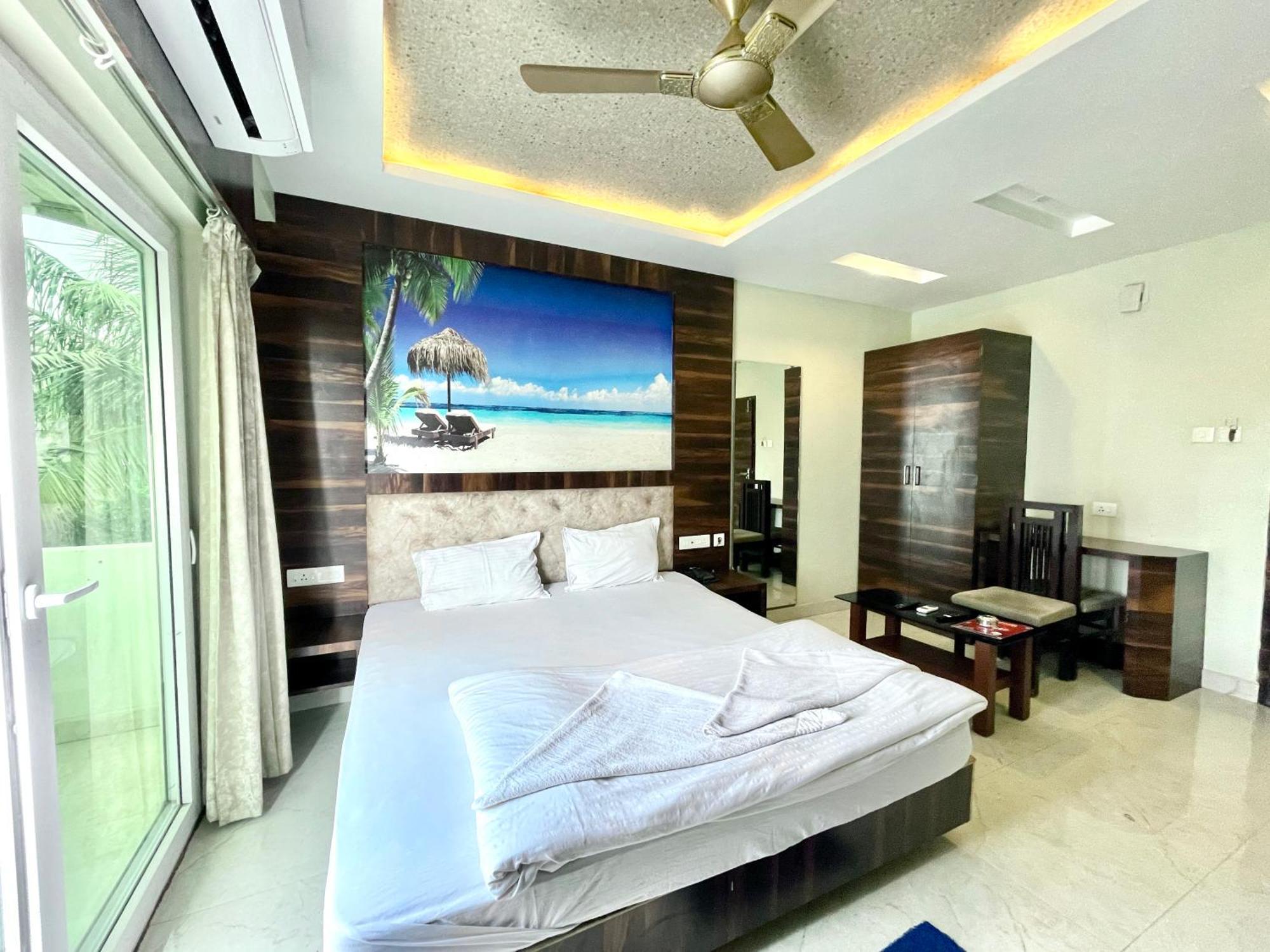 R R Fully-air-conditioned-hotel Card Payment Accepted Near-sea-beach-&-temple With-lift-and Restaurant-availability
