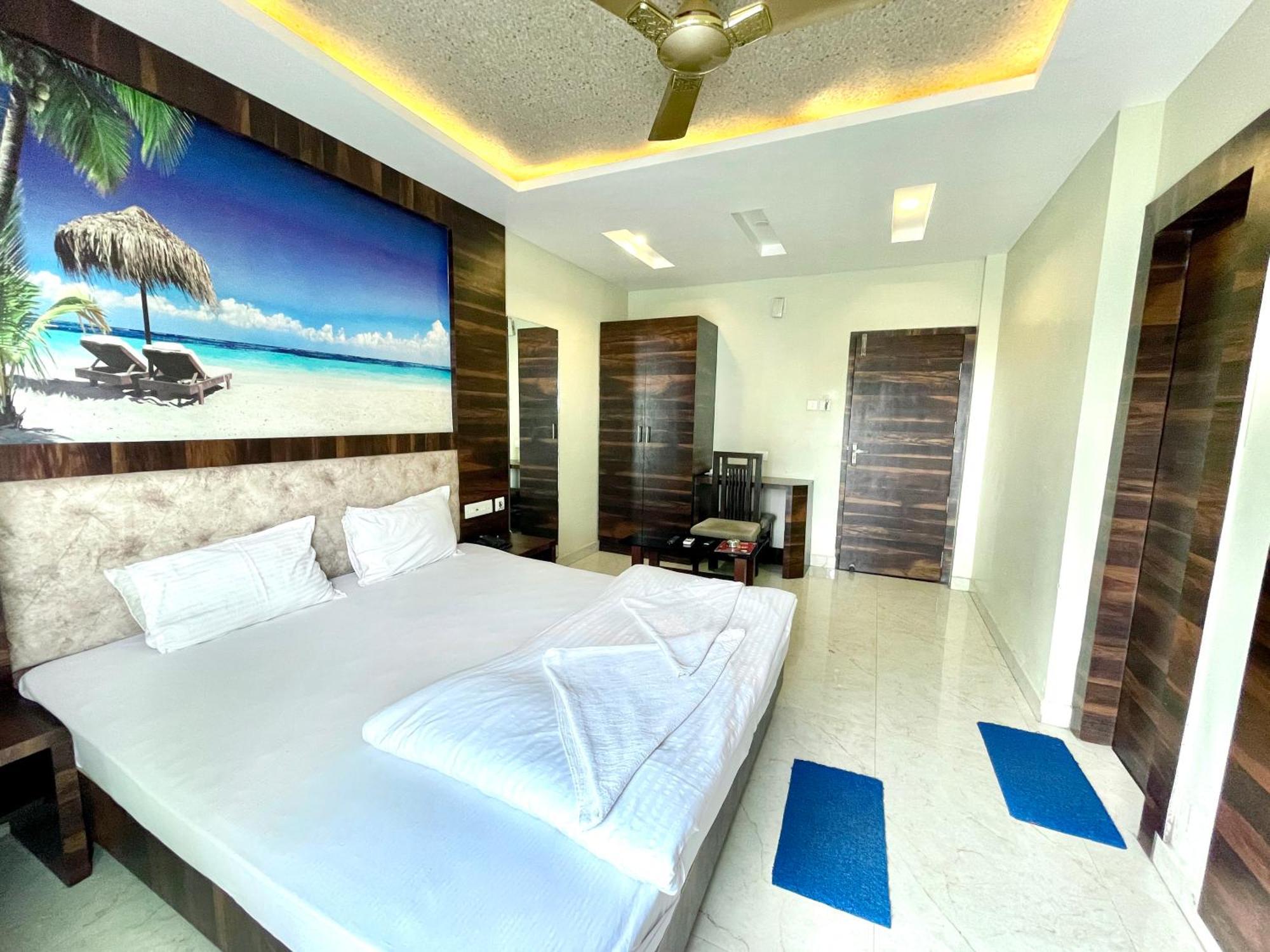 R R Fully-air-conditioned-hotel Card Payment Accepted Near-sea-beach-&-temple With-lift-and Restaurant-availability Hotel