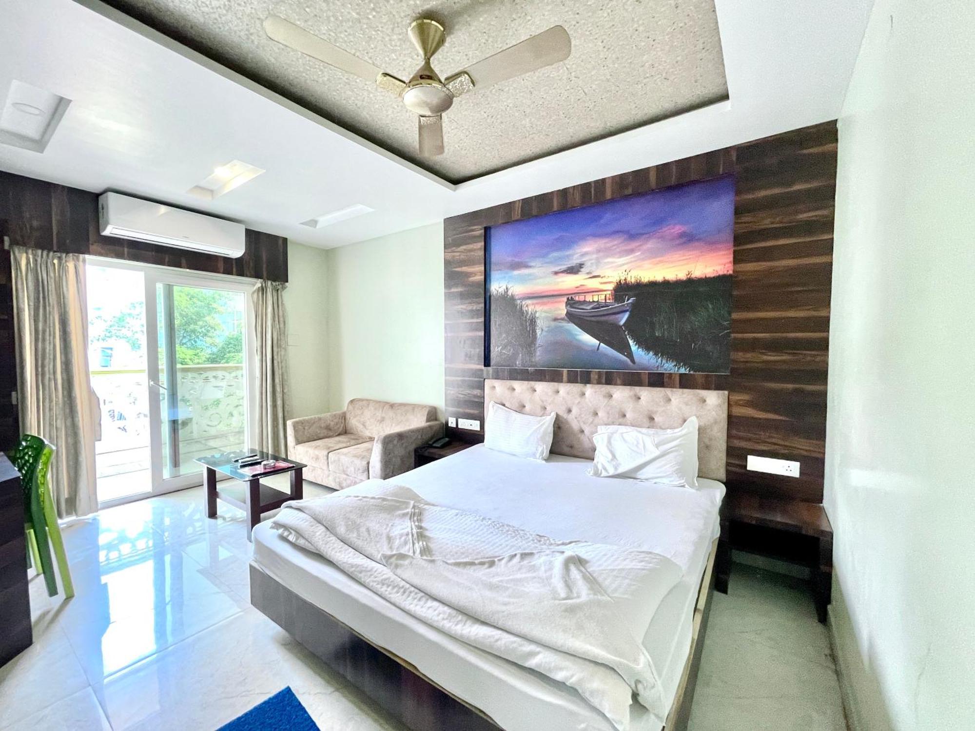 Hotel R R Fully-air-conditioned-hotel Card Payment Accepted Near-sea-beach-&-temple With-lift-and Restaurant-availability Puri