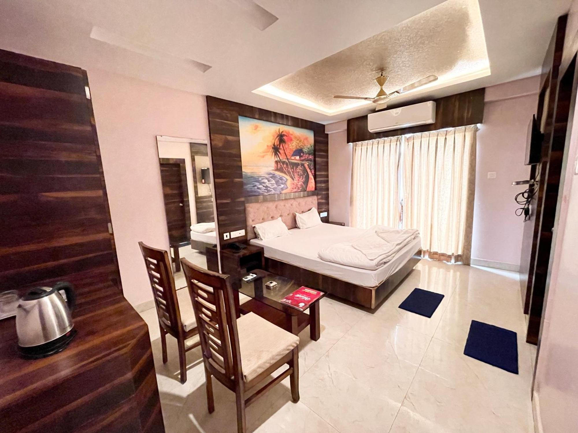 Hotel R R Fully-air-conditioned-hotel Card Payment Accepted Near-sea-beach-&-temple With-lift-and Restaurant-availability 3*